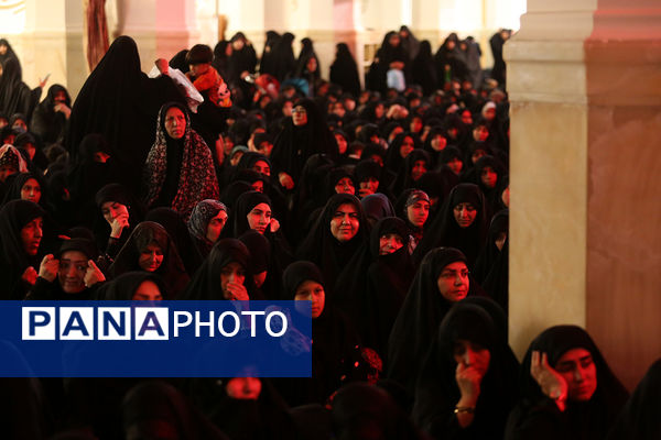 آیین شمعدان‌گردانی و خطبه خوانی شام رحلت حضرت معصومه(س)