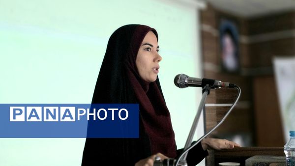 کارگاه مقاله‌نویسی آموزش‌دهندگان سوادآموزی در قائمشهر