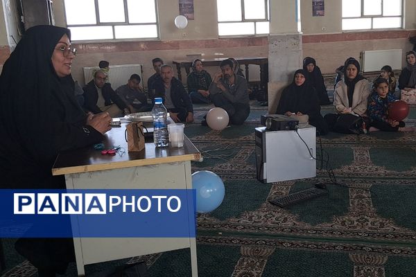 برگزاری جلسه آموزش خانواده در دبیرستان شهید احمدی روشن پیشوا