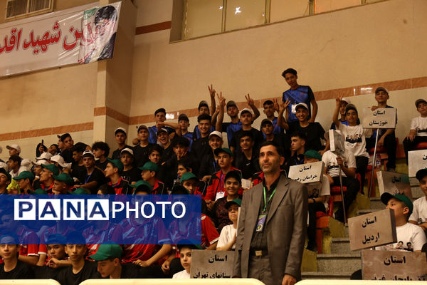 مشعل مسابقات کشوری ورزش دانش‌آموزی در تبریز روشن شد