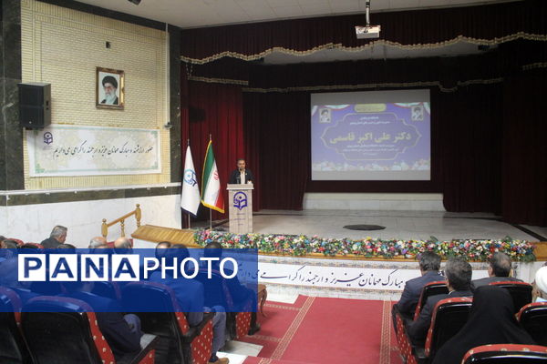 آیین تکریم و معارفه روسای قدیم و جدید دانشگاه فرهنگیان استان بوشهر