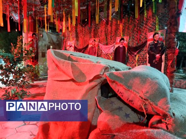 نمایشگاه شهدا به‌مناسبت هفته دفاع مقدس در‌شهر مهستان 