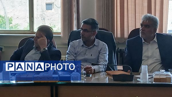 جلسه شورای معاونان آموزش و پرورش استان سمنان با موضوع پروژه مهر