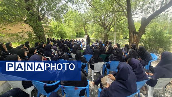 برگزاری اردوی عملی درس آمادگی دفاعی دانش‌آموزان در اردوگاه پنجعلی شازند