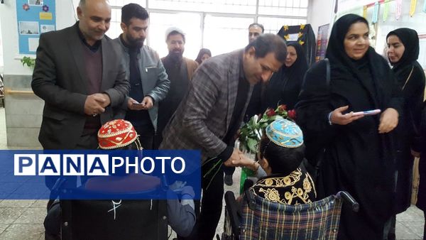 بازدید معاون استاندار و فرماندار مشهد مقدس از دبستان چند معلولیتی کوشا