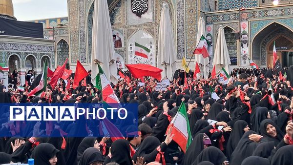 گردهمایی باشکوه بانوان مشهدی در اجتماع "یک ایران یک زینب" در حرم مطهر رضوی