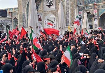 گردهمایی باشکوه بانوان مشهدی در اجتماع "یک ایران یک زینب" در حرم مطهر رضوی