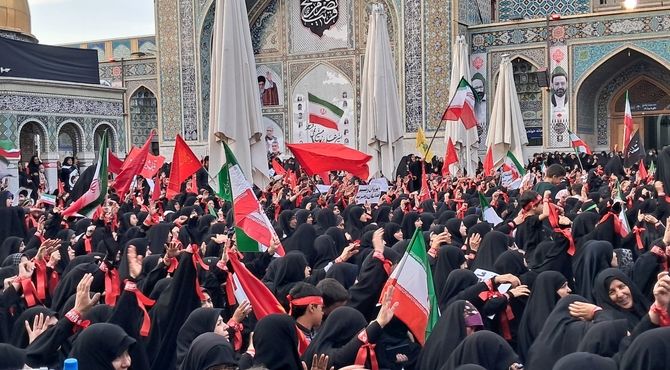 گردهمایی باشکوه بانوان مشهدی در اجتماع "یک ایران یک زینب" در حرم مطهر رضوی