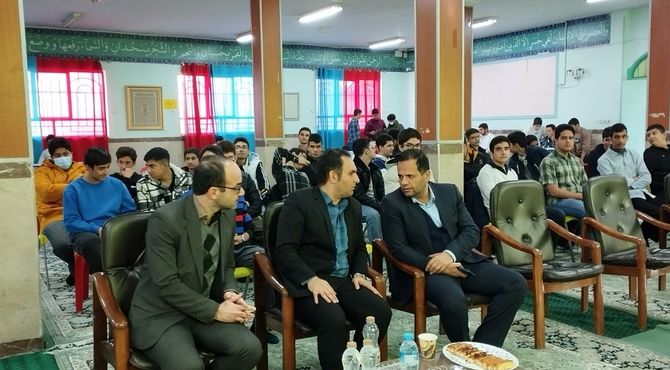 هفته پژوهش و فناوری در مدرسه نمونه دولتی دکتر هشترودی ملارد