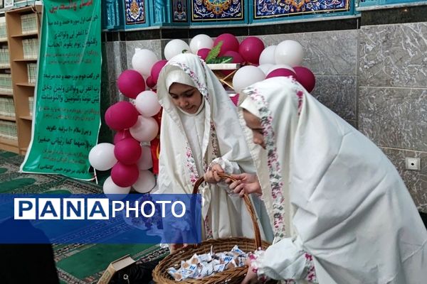 حضور دانش‌آموزان و کارکنان دبستان ستایش و صابران یک در جشن میلاد حضرت عباس (ع)