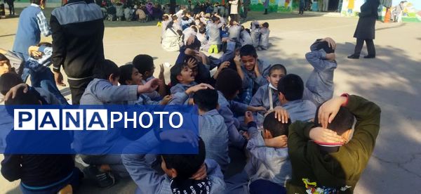 مانور زلزله در مدرسه فضیلت کاشمر