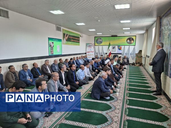 آیین تجلیل از رزمندگان و آزادگان سرافراز دفاع مقدس 