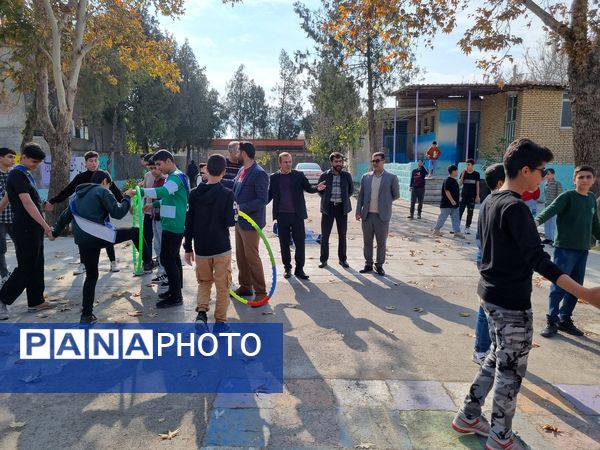 لیگ مدرسه‌ای بازی‌های تاما در دبیرستان نمونه دولتی پژوهش آشخانه 