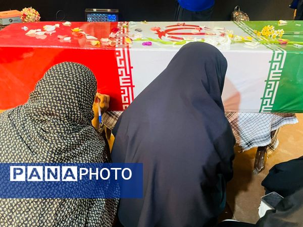 عشق و شور مردم میناب در تشیع پیکر شهدای گمنام