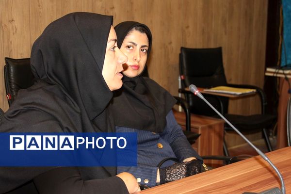 برگزاری کارگاه توانمندسازی مراقبین سلامت در بهارستان‌دو