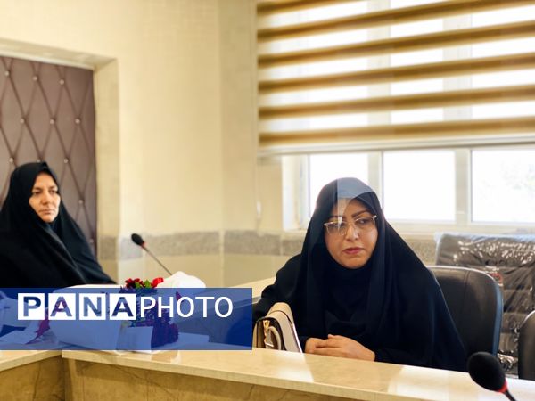 جلسه هم‌اندیشی وتجلیل از خبرنگاران ویژه دختران خبرنگار پانا درسطح شهرستان