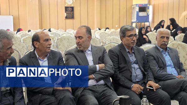  مراسم کلنگ‌زنی همزمان دو پروژه آموزشی در ناحیه چهار اصفهان