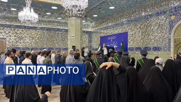 غبارروبی حرم حضرت معصومه(س) با حضور اصحاب رسانه