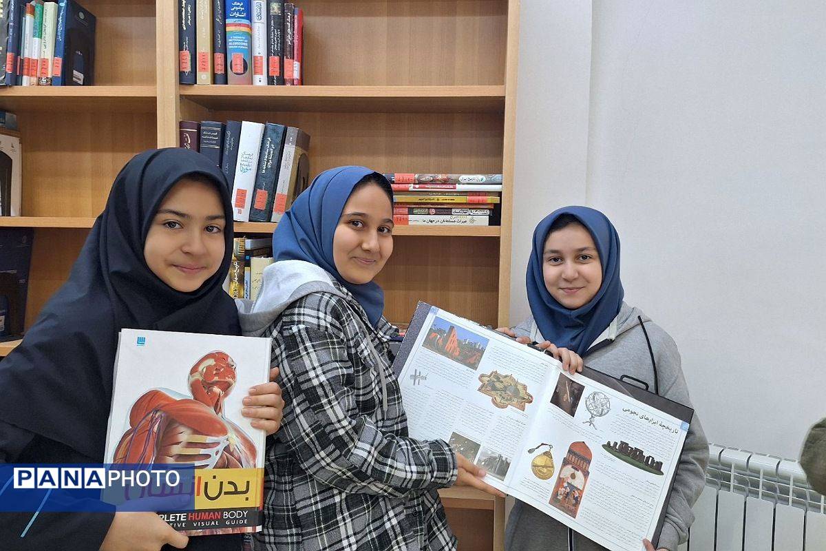  بازدید مدرسه نرگس پردیس از کتابخانه شیخ بهایی