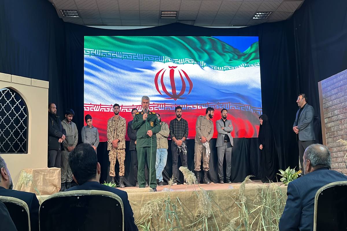 انگیزه من ادای دین به نسلی بود که با ایثارشان امنیت و آرامش امروز ما را رقم زدند