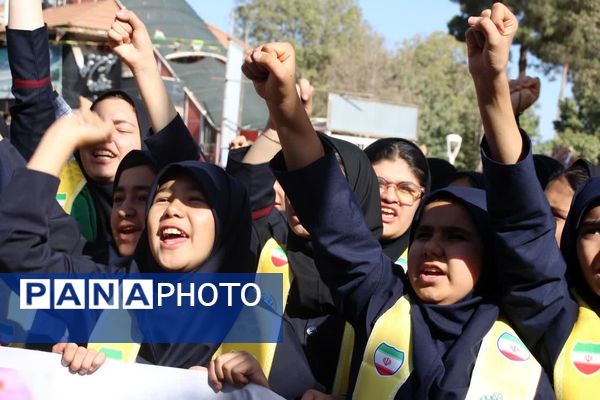 راهپیمایی یوم الله ۱۳ آبان در سمنان