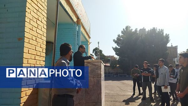 زنگ آغاز هفته بسیج  دانش آموزی در دبیرستان شاهد ابوذر غفاری نیشابور 