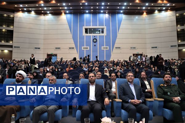 همایش بزرگ تجلیل از معلمان نمونه شهر تهران توسط وزیر آموزش و پرورش