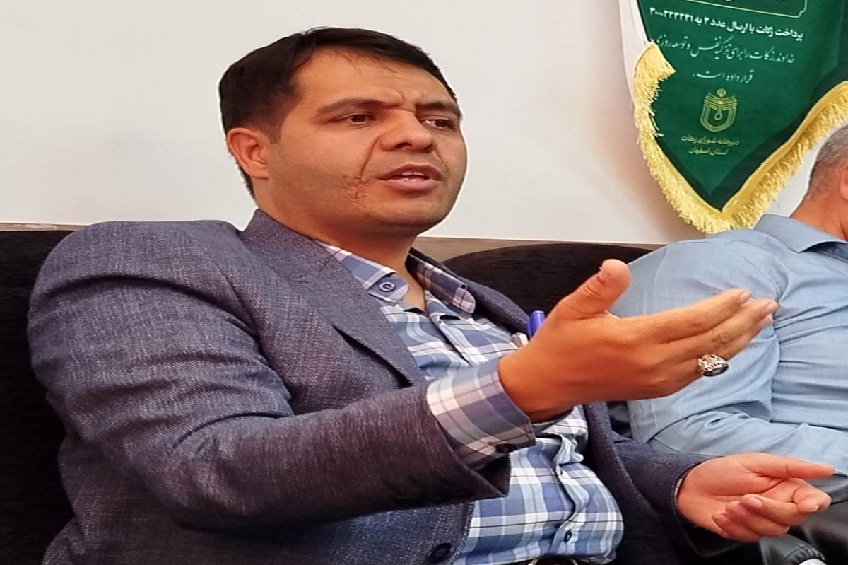۲۱۰۰ حامی معنوی در شهرستان برخوار از کودکان یتیم حمایت میکنند