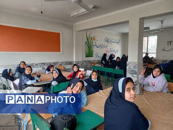 بازدید دانش آموزان دبستان ناهید نخودی از پژوهشرای نیشابور