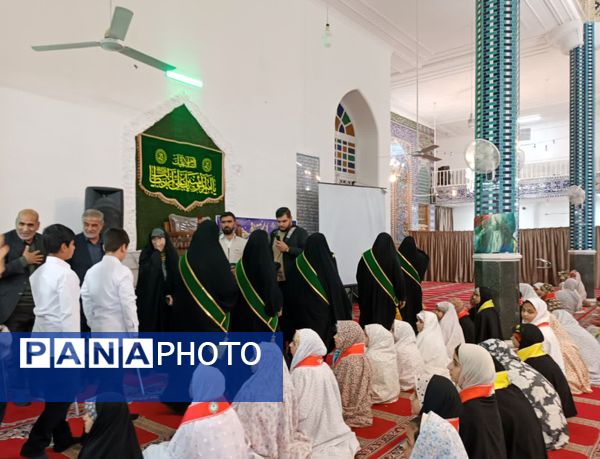 مراسم شب شعر ایرانمهر در اعتکاف دانش‌آموزی مسجد شیخداد یزد 