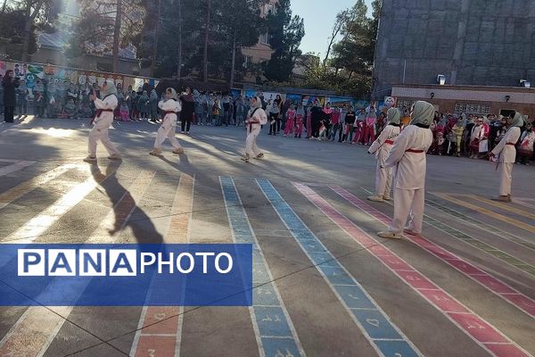 برگزاری المپیاد ورزشی درون مدرسه‌ای در دبستان امام خمینی(ره) بجنورد