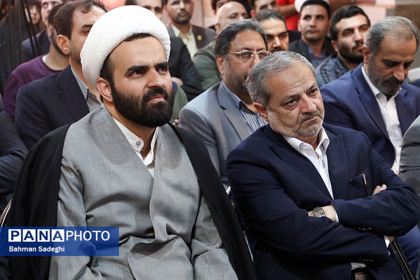 آیین تجهیز ۴۰۰۰ کتابخانه کلاسی با حضور وزیر آموزش و پرورش
