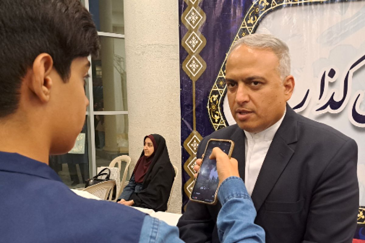 معلمان نمونه، الگوی ایثار و مدرسه‌سازی هستند