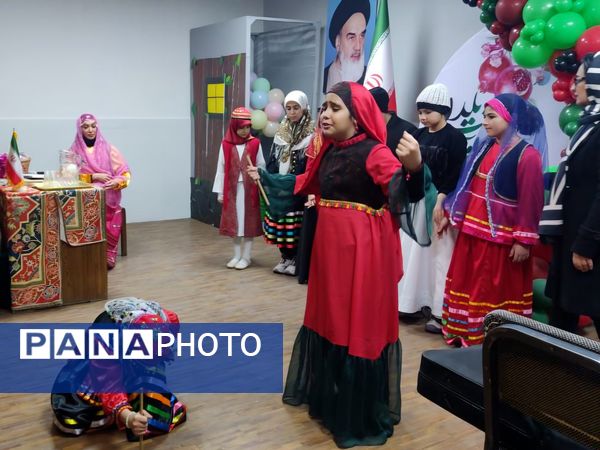 برگزاری اختتامیه جشنواره و نمایشگاه یلدایی کانون فرهنگی‌تربیتی روح‌الله در منطقه ۵