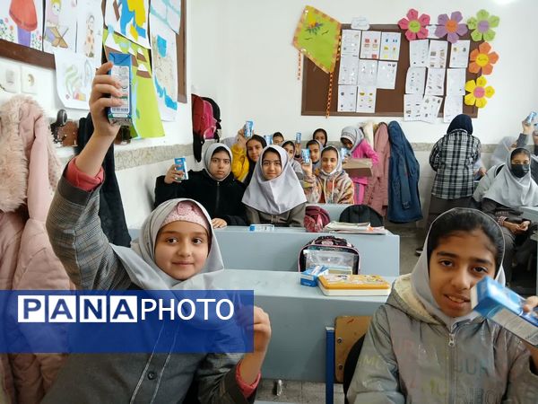 آغاز توزیع شیر در دبستان شهید نجفی فدافن