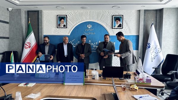 تقدیر از عوامل اجرایی جشنواره ملی طراحی و دوخت لباس دانش‌آموزی با حضور انجمن اولیا‌ و مربیان استان مرکزی