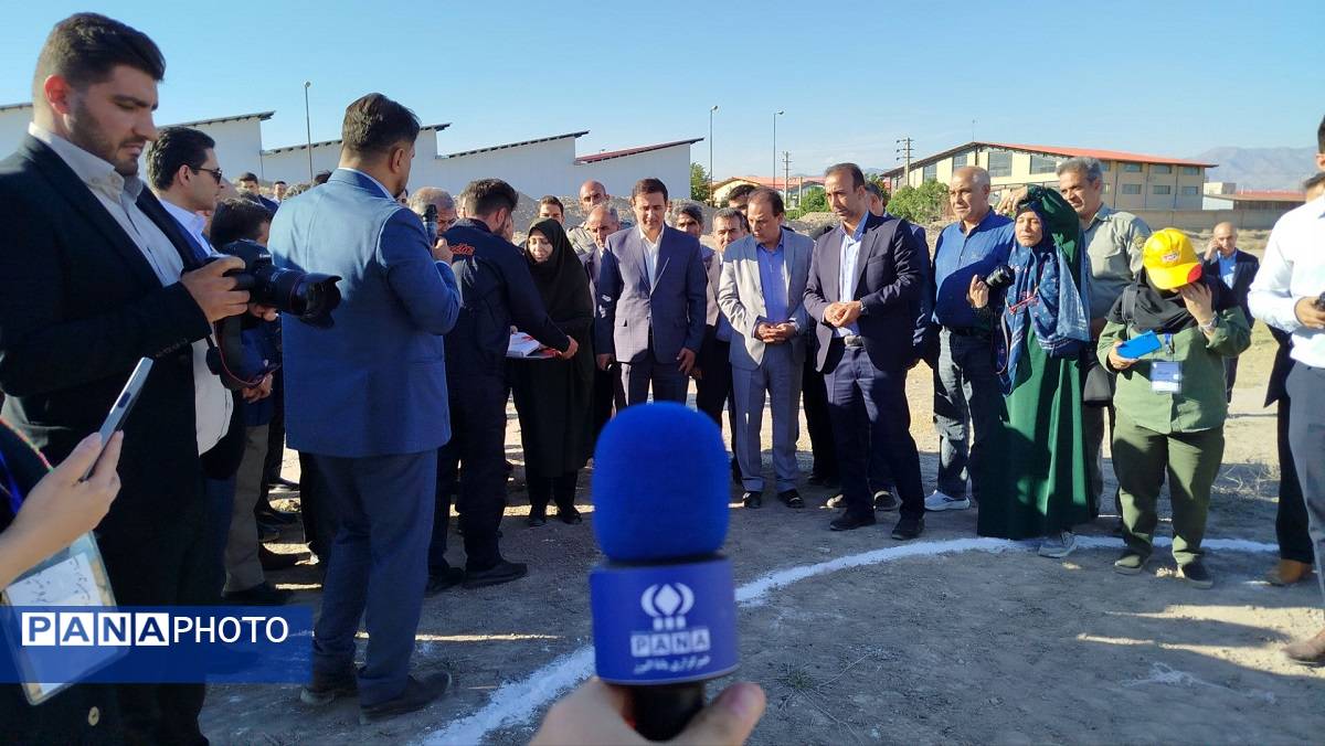 آیین افتتاح نیروگاه یک مگاواتی برق خورشیدی در البرز
