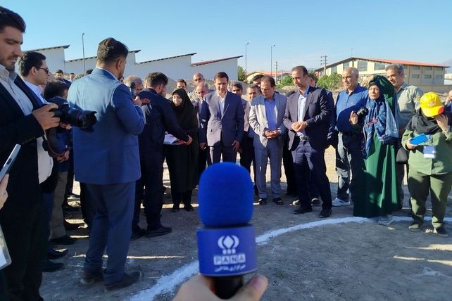 آیین افتتاح نیروگاه یک مگاواتی برق خورشیدی در البرز