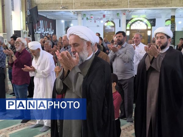 پیوند دل‌های مؤمن در صفوف نماز جمعه بندرترکمن