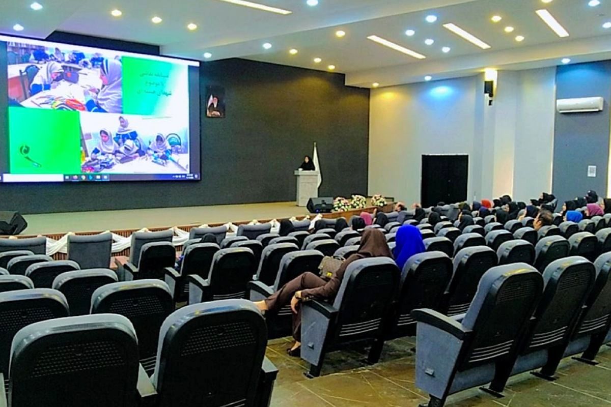  اولین نشست حضوری رابطین پژوهش و پژوهش‌سرا ها در اسلامشهر