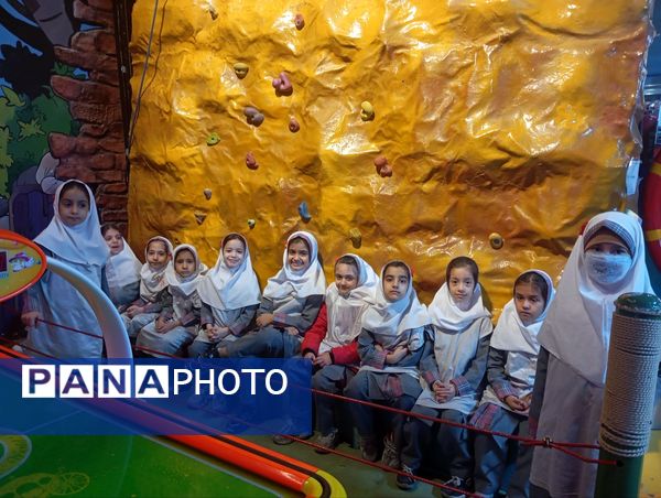 اردو تفریحی دانش آموزان دبستان دخترانه نرجس یک و دو 