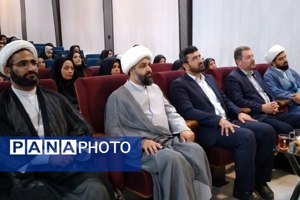 مراسم تجلیل از معاونین پرورشی، مربیان تربیتی و مشاورین مدارس منطقه کهریزک 