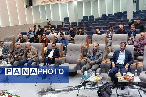 نشست تخصصی فرهنگیان با محوریت اجرای نظام مراقبت اجتماعی دانش‌آموزان 