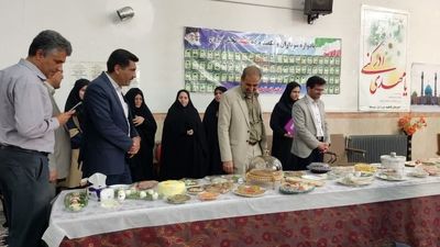 همایش روز جهانی تخم‌مرغ در دبیرستان فاطمیه اندیشه زارچ