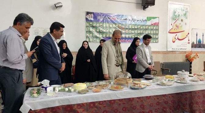 همایش روز جهانی تخم‌مرغ در دبیرستان فاطمیه اندیشه زارچ