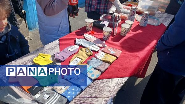 برپایی بازارچه کسب و کار در دبیرستان شهید معمارزاده ناحیه 2 کرج 