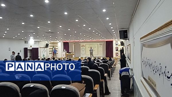 نشست هم‌اندیشی رابطین خبرنگاران پانا در خلیل‌آباد