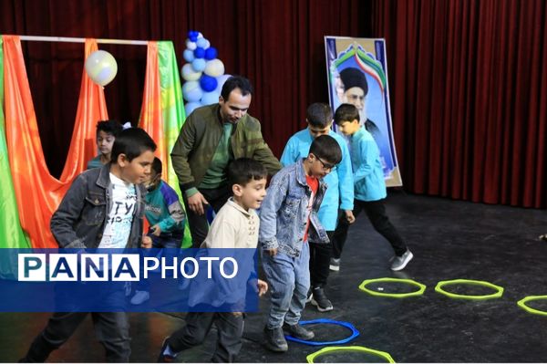 مراسم هفته آگاه‌سازی نسبت به معلولیت طیف اوتیسم