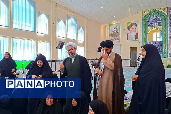 اجتماع بزرگ جوانان نقش آفرین و گام دوم انقلاب به‌مناسبت گرامیداشت هفته دفاع مقدس