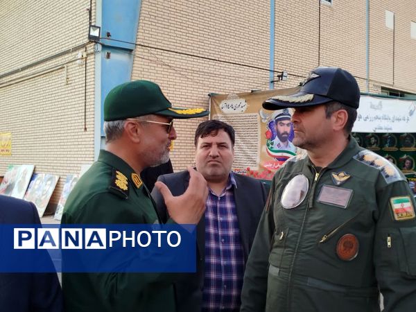بازدید فرمانده پایگاه پنجم رزمی هوانیروز مشهد از دومین کنگره ملی شهید مدرس (ره) 
